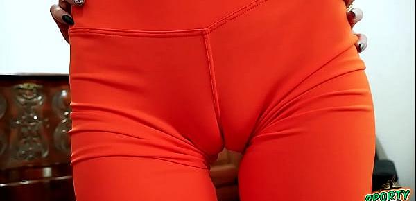  Most Amazing Cameltoe Thigh-Gap Big Ass Skinny Blonde Babe In Tight Leggings